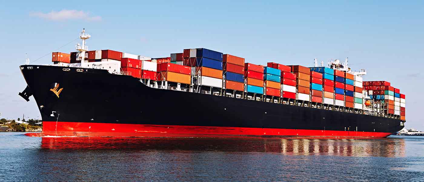 What Is The Difference Between A Liner and Tramp Service?